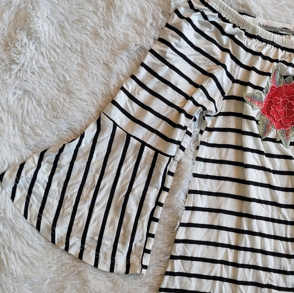 West Kei Red Black White Floral 1/2 Bell Sleeves Tunic Shirt Blouse Size L Large - Picture 13 of 13